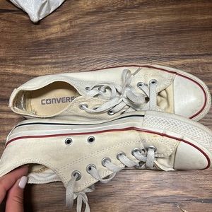 White Converse size 7.5